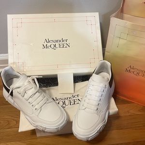 Unisex Alexander McQueen , white /black size 39